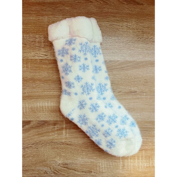 Fuzzy Snowflake Socks - Picture 1 of 4